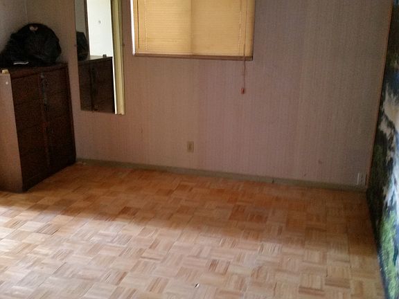 3rd image of 19331 E Church St