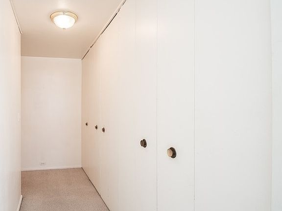 5th image of 3550 N Lake Shore Dr APT 512