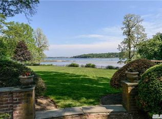 127 Cove Rd, Oyster Bay, NY 11771
