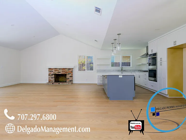 1567 Sherman Dr — Photo 2