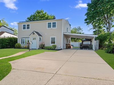 137 Center Lane, Levittown, NY, 11756