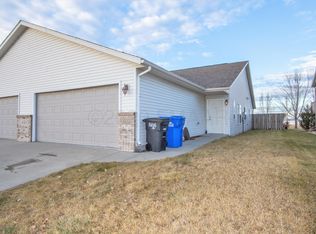 4273 39th Ave S, Fargo, ND 58104