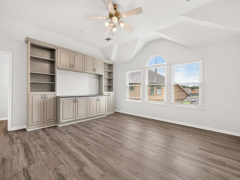 1415 Kennewick Ct — Photo 33