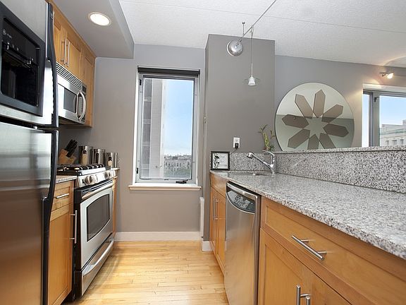 2nd image of 53 Boerum Pl APT 7F
