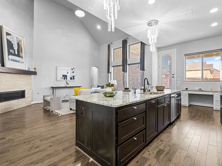 2812 Orchid St — Photo 10