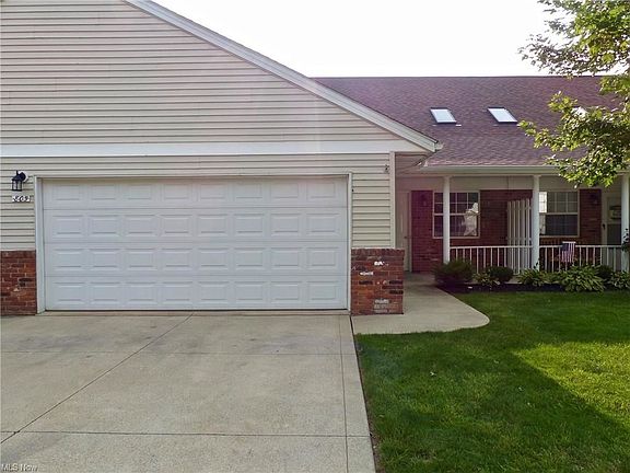 2nd image of 805 N Creek Dr Unit 805
