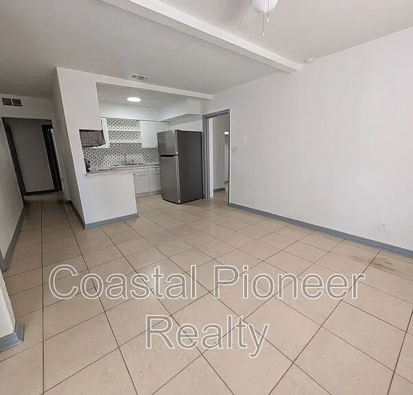 3721 N Whittier St — Photo 8