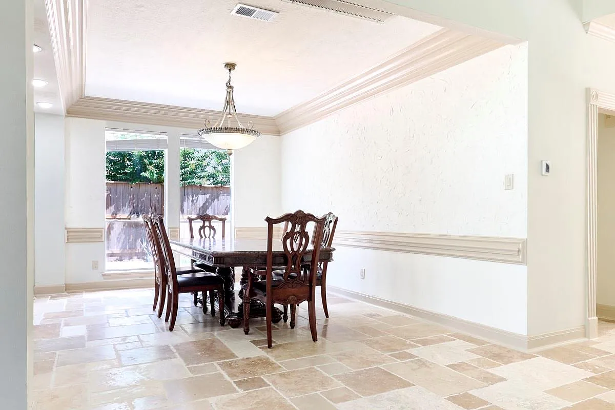 5 bed, 3.5 bath, 3683 sqft, $3,500 — Photo 4