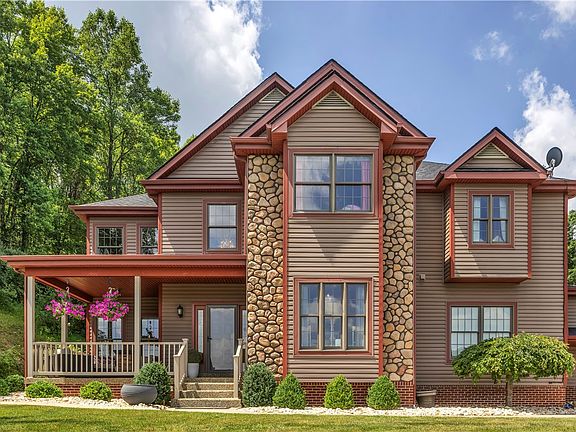 2nd image of 245 Shaw Ct