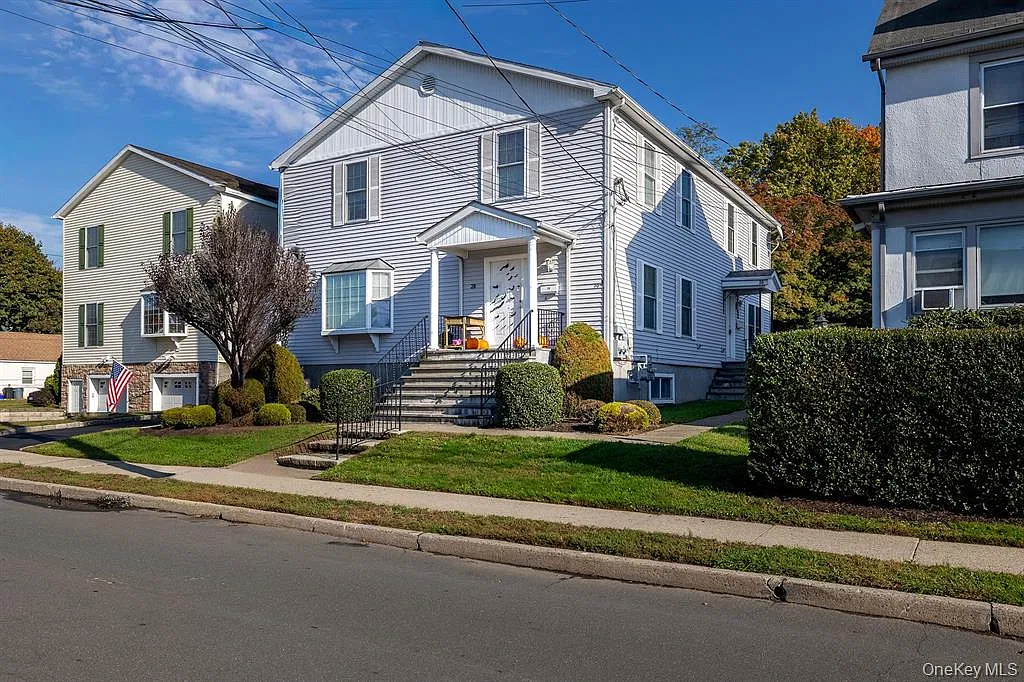 3 bed, 1.5 bath, 1600 sqft, $3,900 — Photo 1