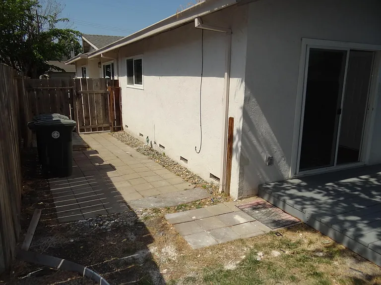 8642 Beverly Ln — Photo 34