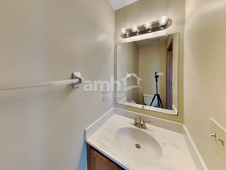 7481 Oliver Winchester Dr — Photo 9