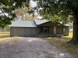 104 S National Ave, Afton, OK 74331