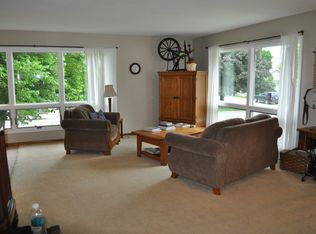208 Orchard Ln, Clear Lake, IA 50428