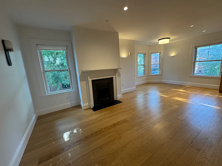 87 Gardner St — Photo 24