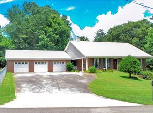 105 Grady St, Waleska, GA 30183