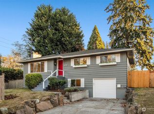 2105 SW 322nd St, Federal Way, WA 98023