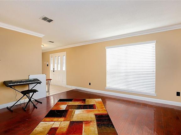 5th image of 5405 Crater Lake Dr