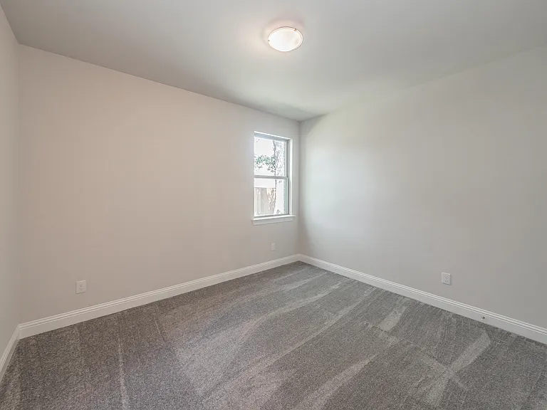 241 Gardenia Dr — Photo 44