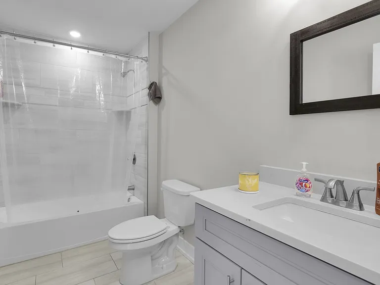 2209 N Broad St — Photo 33