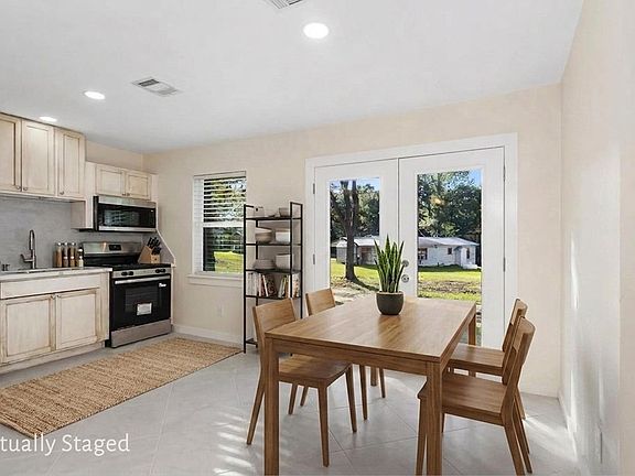 3rd image of 286 Jerri St