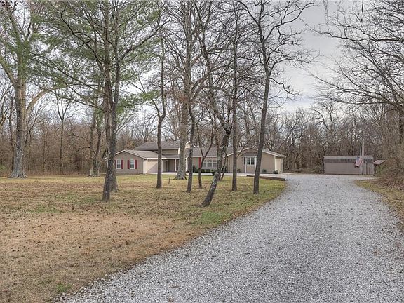 3rd image of 29104 Forest Ln