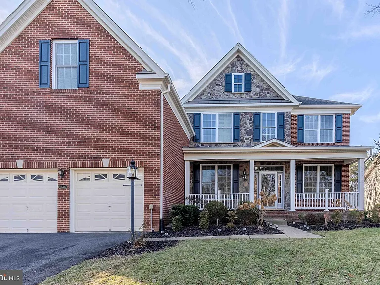 15316 Admiral Baker Cir — Photo 3