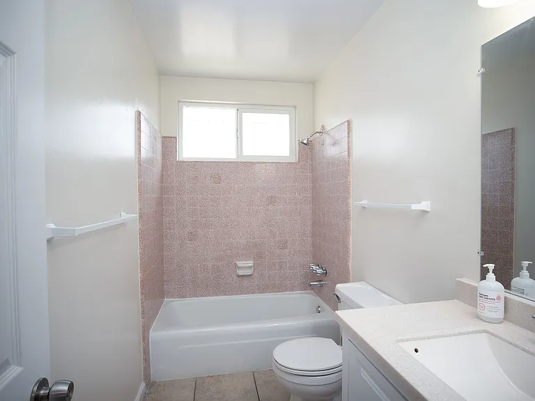 839 S 37th St — Photo 9