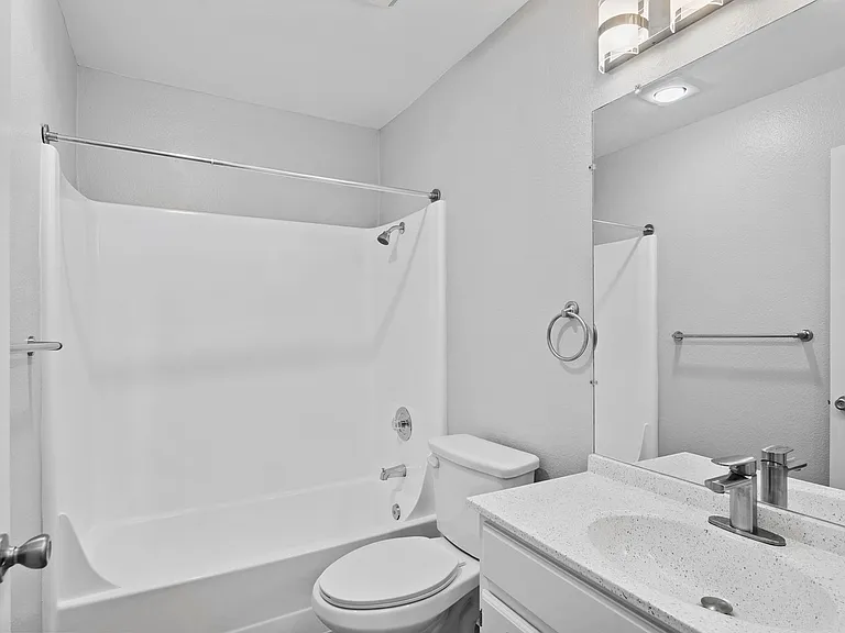 Point Loma Bay Apartments | Coastal Living Near the Beach — Photo 133