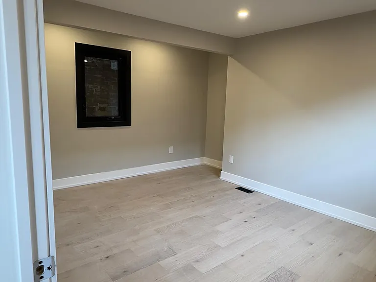 500 Salem Ave N #202 — Photo 2