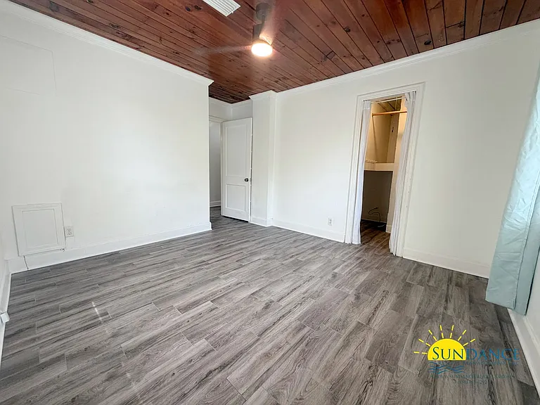 255 Brooks St — Photo 9