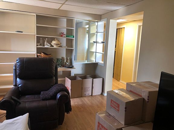 2nd image of 109 Herzel Blvd #1