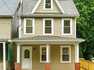 462 W White St, Summit Hill, PA 18250