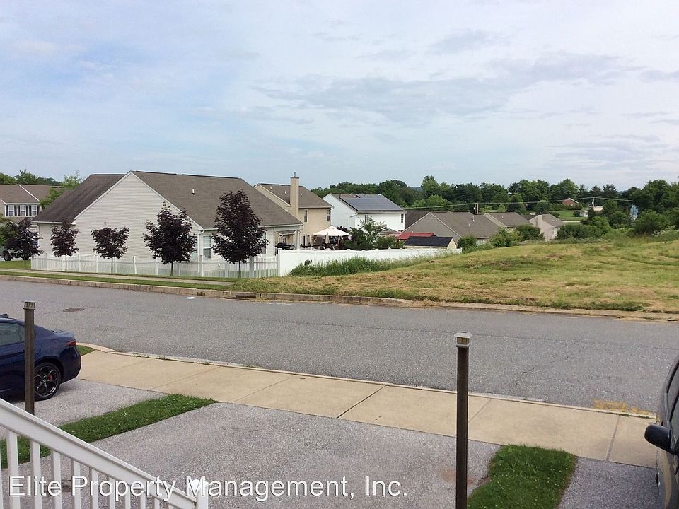 2nd image of 120 Kentwell Dr