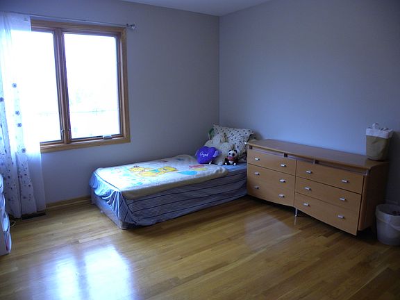 4th image of 614 N Kenilworth Ave