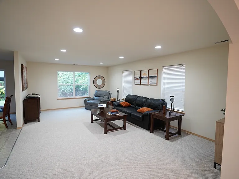 1108 Daffodil Ave NE — Photo 8