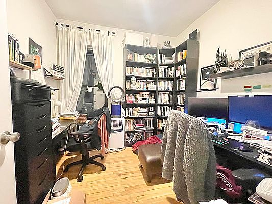 5th image of 203 W 102nd St #3B