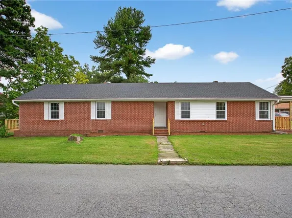 200 Maple St, Suffolk, VA 23434