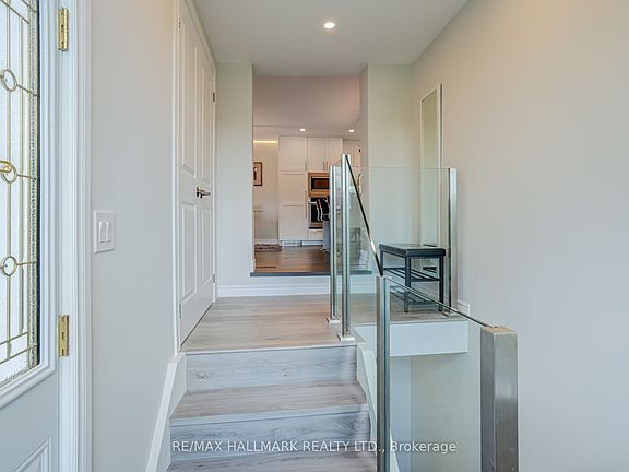 4th image of 366 Wildwood Dr