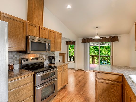 3rd image of 2513 156th St Ct E
