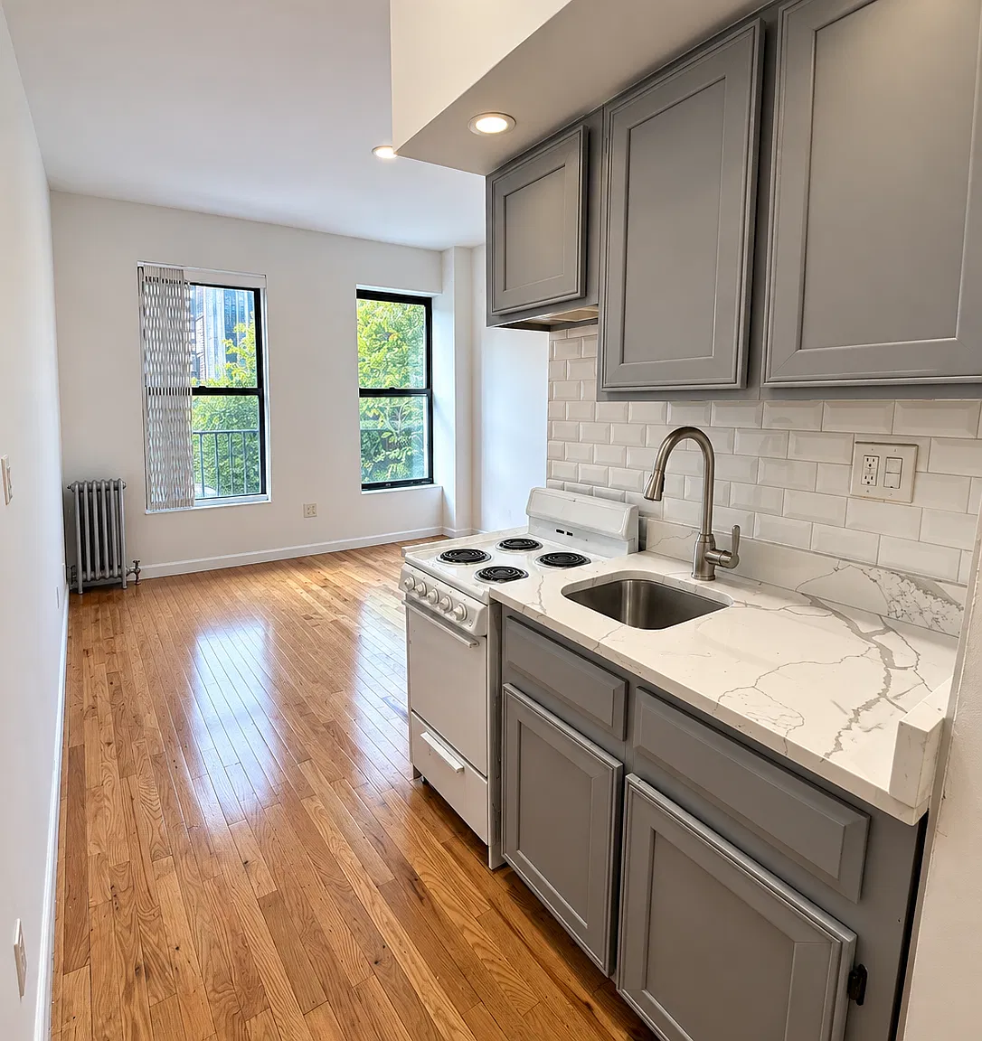 2333 First Avenue — Photo 1
