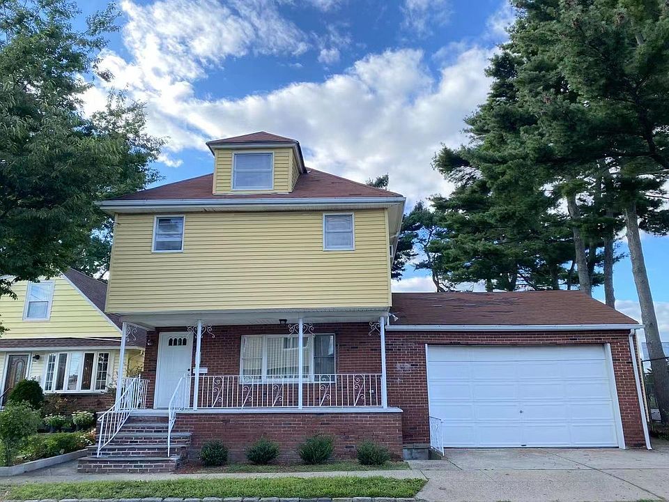 1st image of 31 3rd St #1