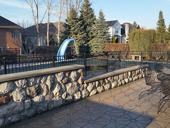 2nd image of 15861 Tulip Dr