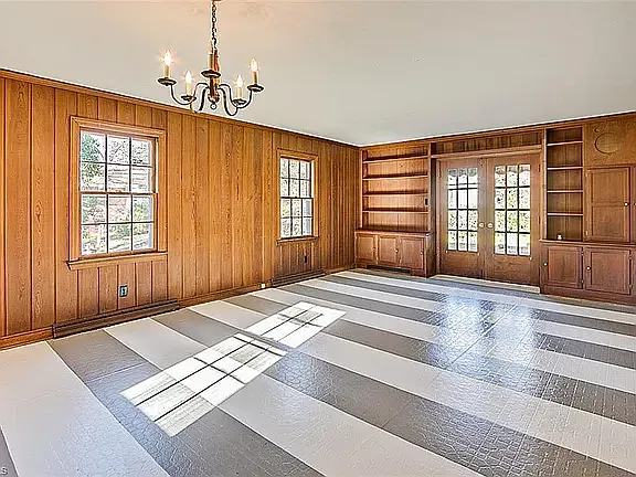 1402 Roanoke Dr — Photo 20
