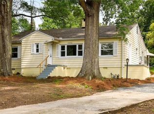 2204 Kery Dr, Greensboro, NC 27408