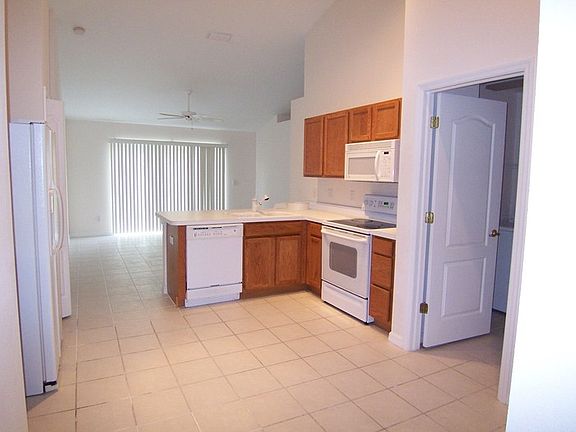 5th image of 10439 Lucaya Dr