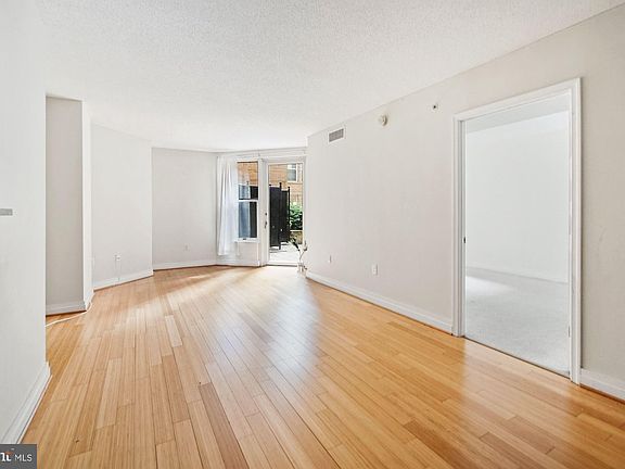 2nd image of 915 E St NW APT 308