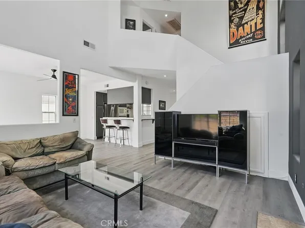 18320 1/2 Keswick St, Los Angeles, CA 91335