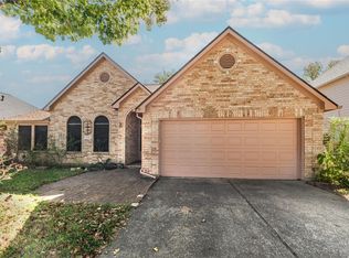 7714 Broken Arrow St, Baytown, TX 77521