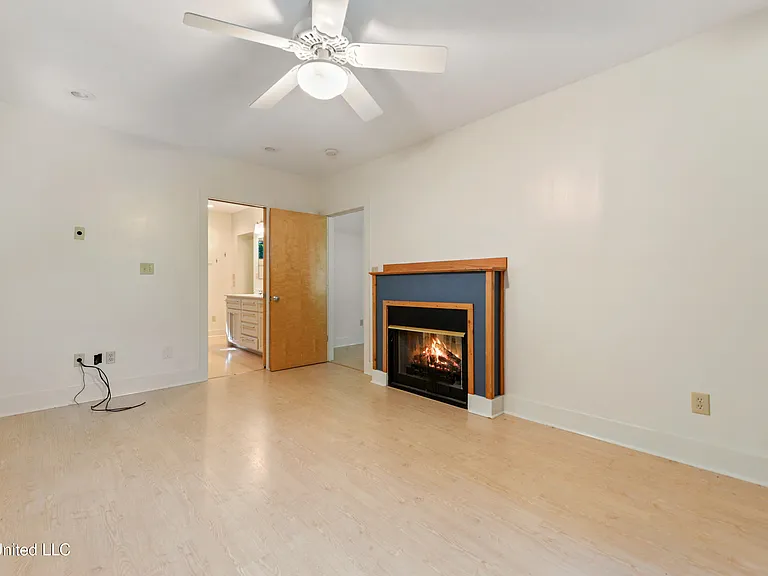 1220 Sunset Ave — Photo 30